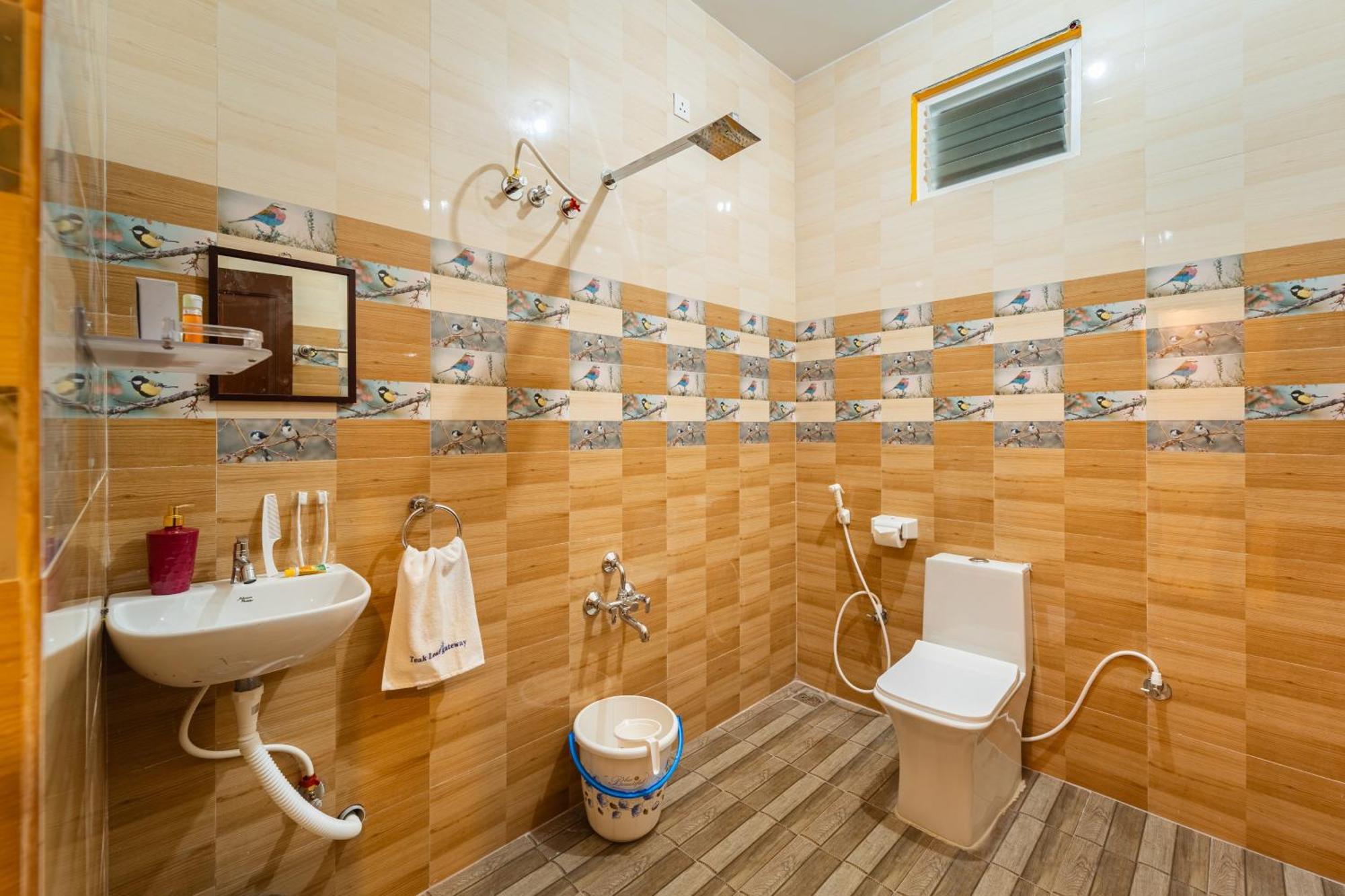 Teak Leaf Gateway Villa With Swimming Pool Indoor Games Kalapettai Luaran gambar